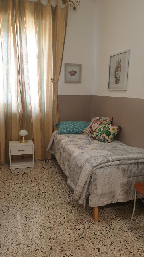I Mori In Campidoglio Affitta Camere SantʼAgata di Militello エクステリア 写真